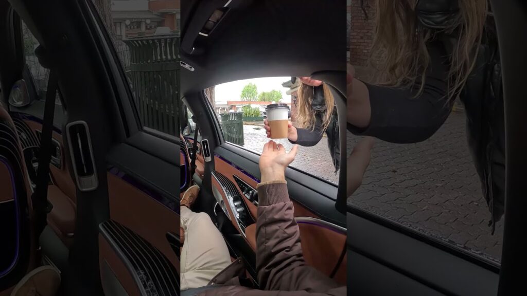 Hire a Mercedes-Benz Maybach S680 in Miami with Chauffeur