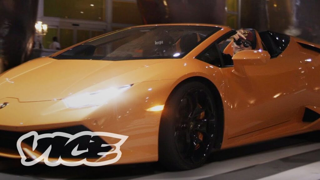 Private Driver vs Car Rental in Miami: What’s Better for Tourists?