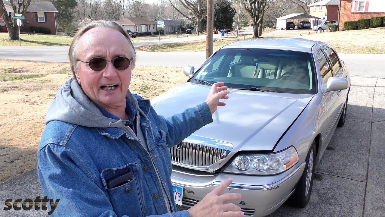 Luxury Lincoln MKT Town Car Ride for Miami Tourists
