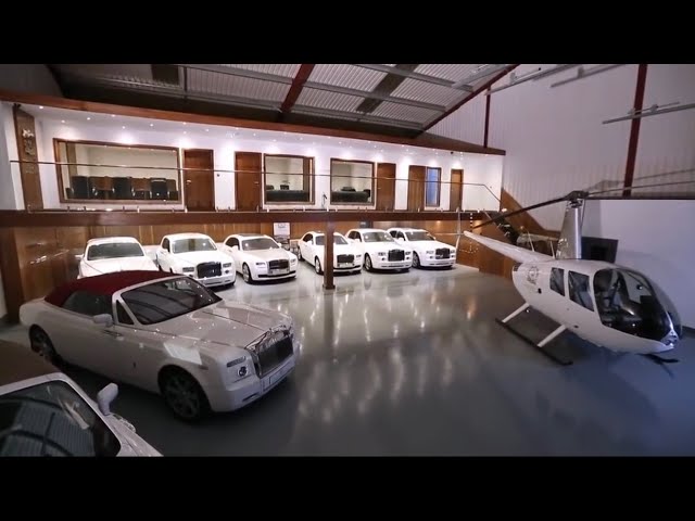 Luxury Chauffeur Miami – Rolls-Royce Phantom at Your Service