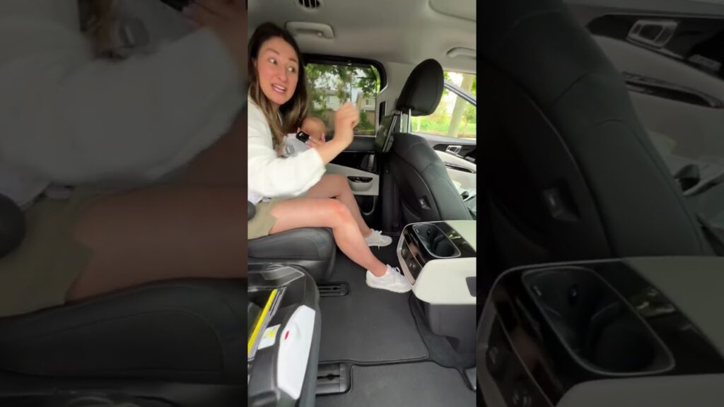 Miami’s Most Elegant Ride – Kia Carnival Limousine Chauffeur
